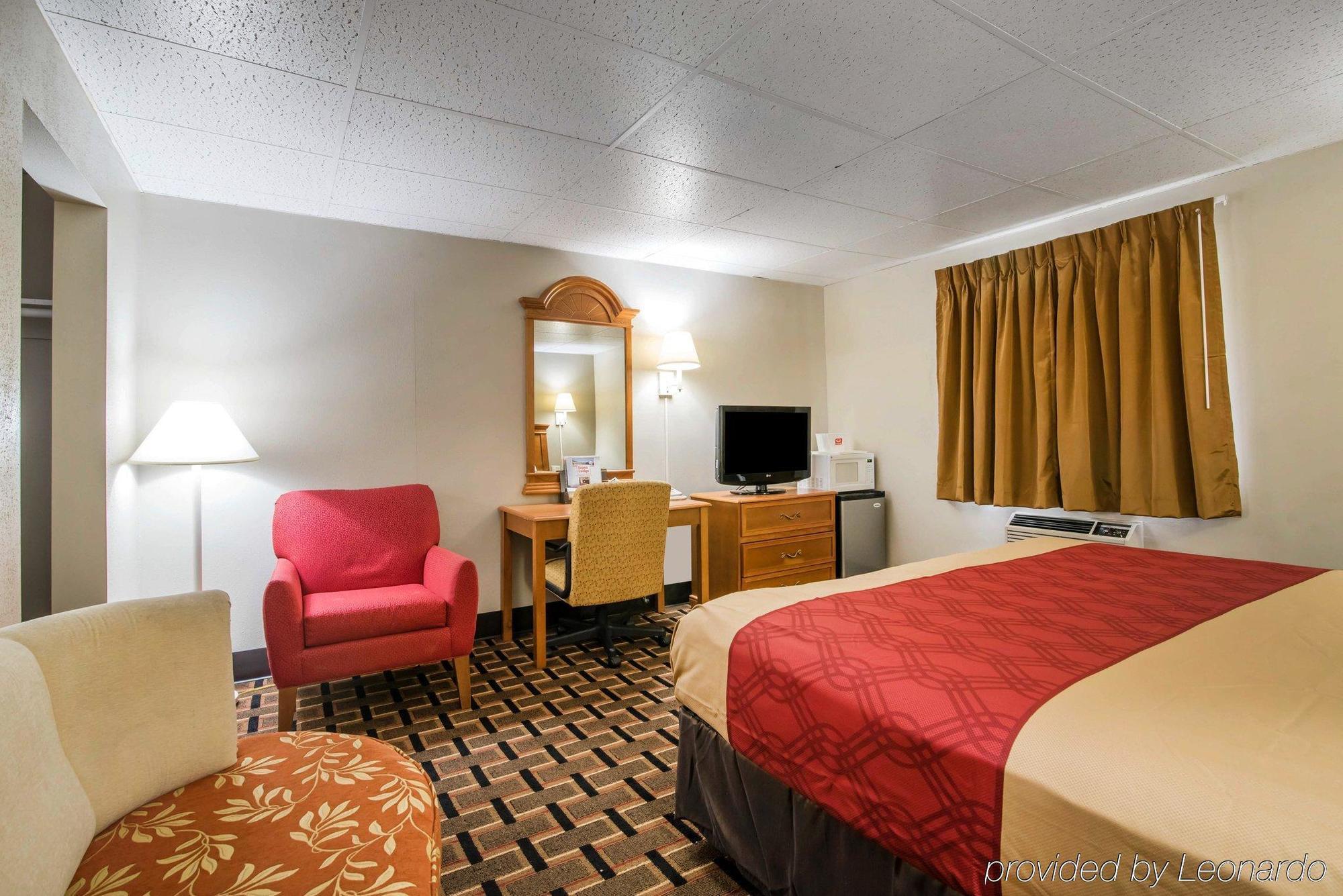 Econo Lodge نيو بالتز المظهر الخارجي الصورة