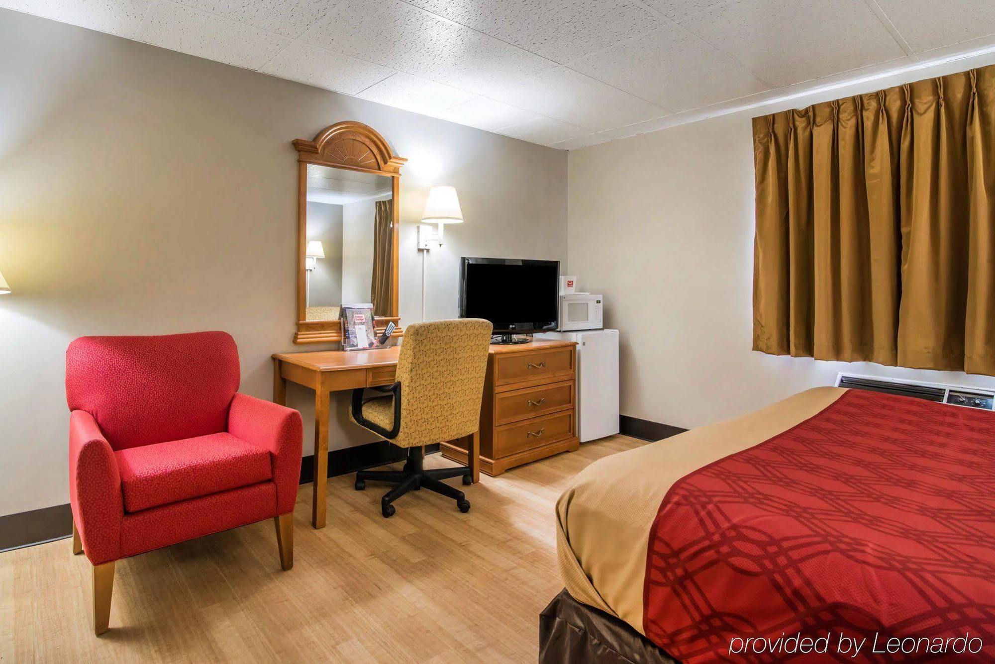 Econo Lodge نيو بالتز المظهر الخارجي الصورة