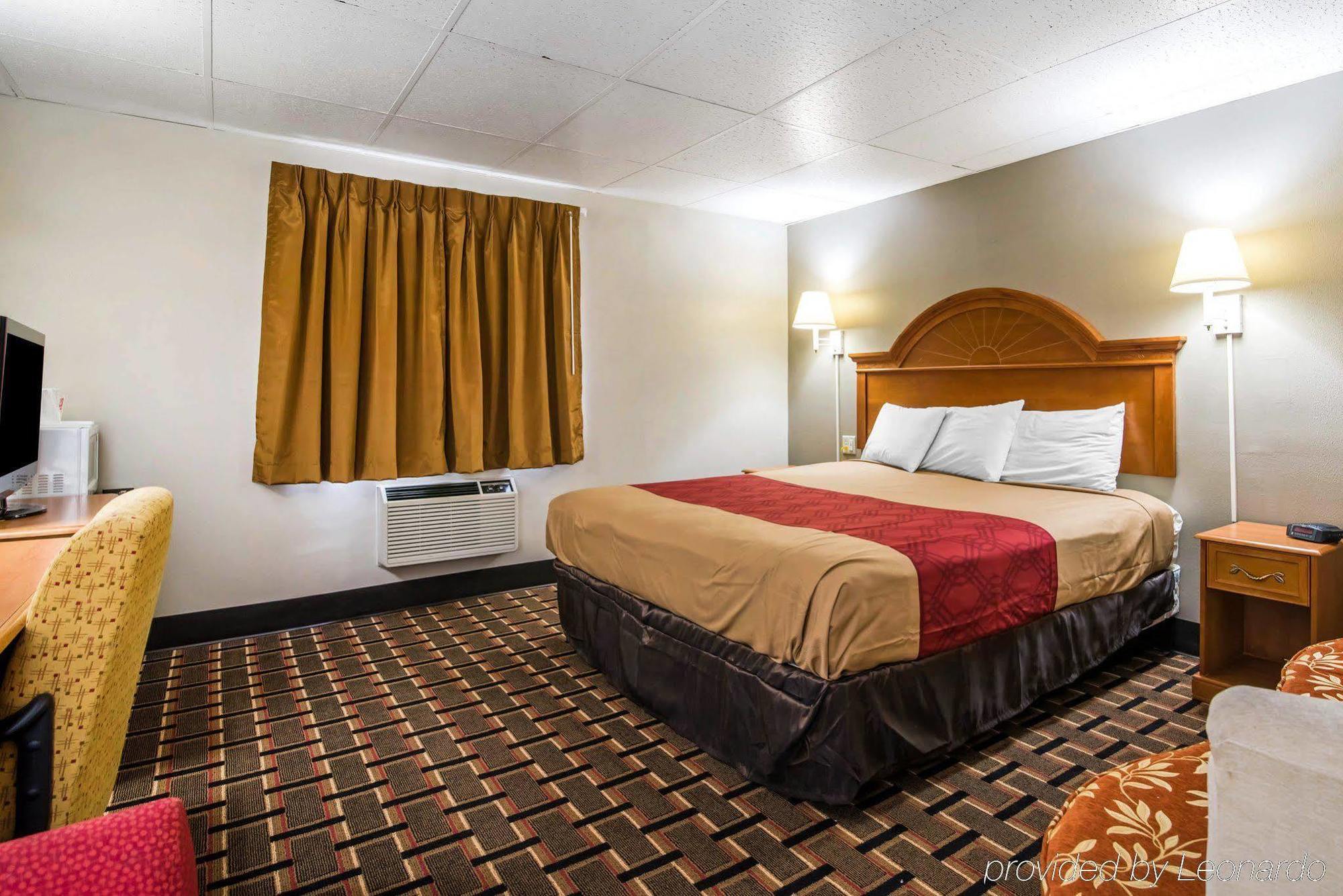 Econo Lodge نيو بالتز المظهر الخارجي الصورة