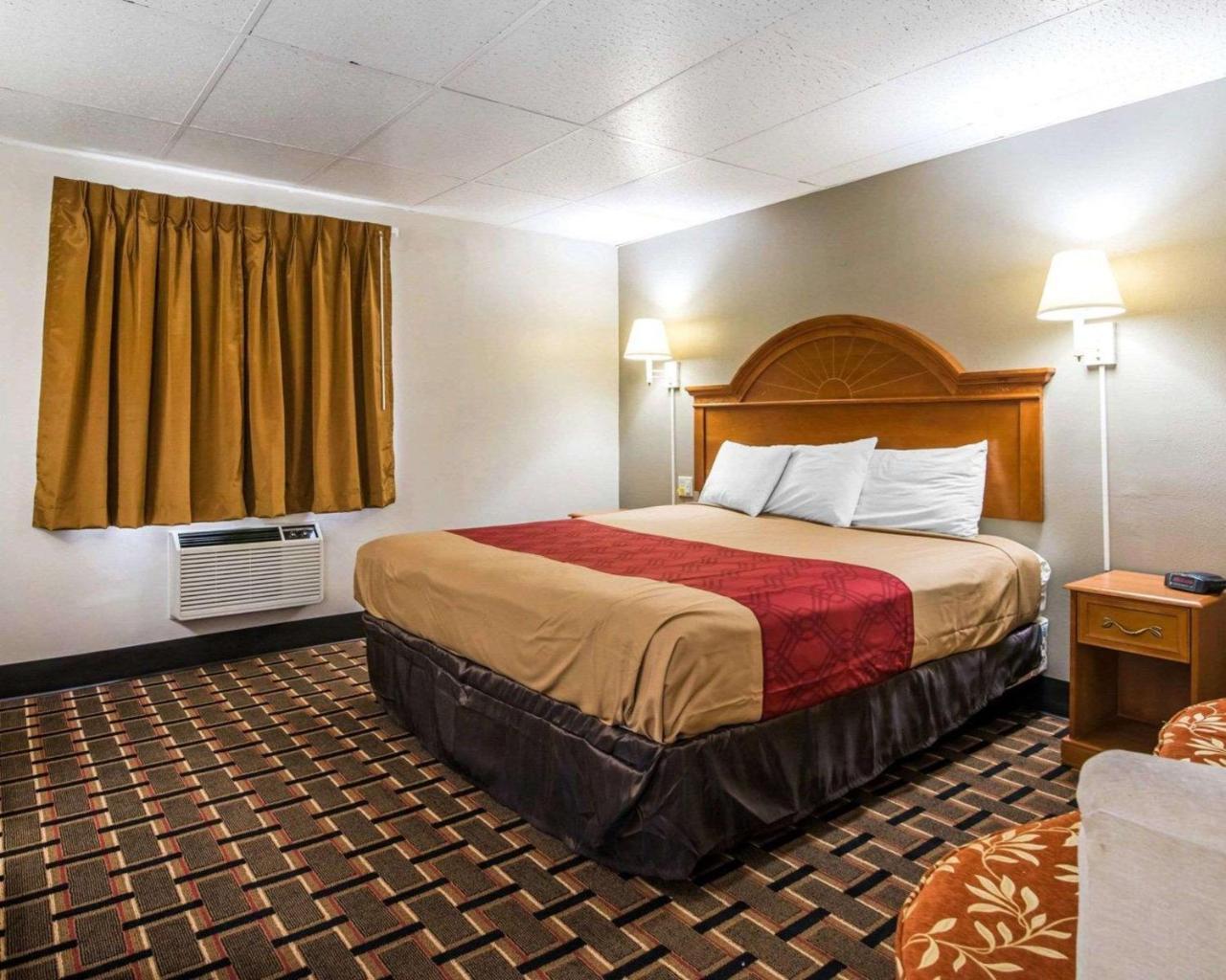 Econo Lodge نيو بالتز المظهر الخارجي الصورة