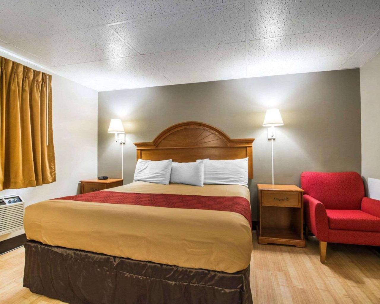 Econo Lodge نيو بالتز المظهر الخارجي الصورة