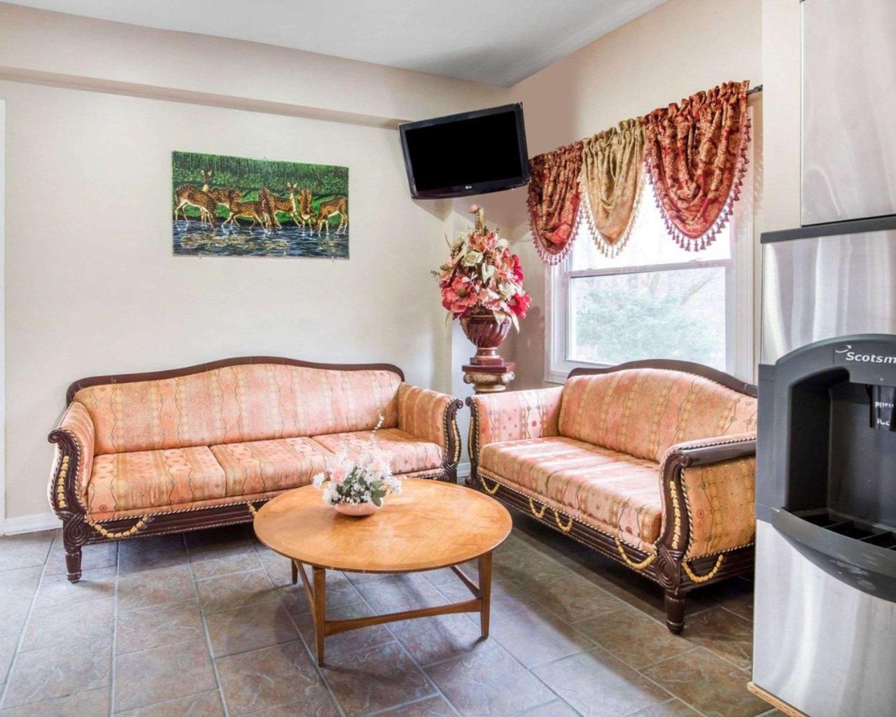 Econo Lodge نيو بالتز المظهر الخارجي الصورة
