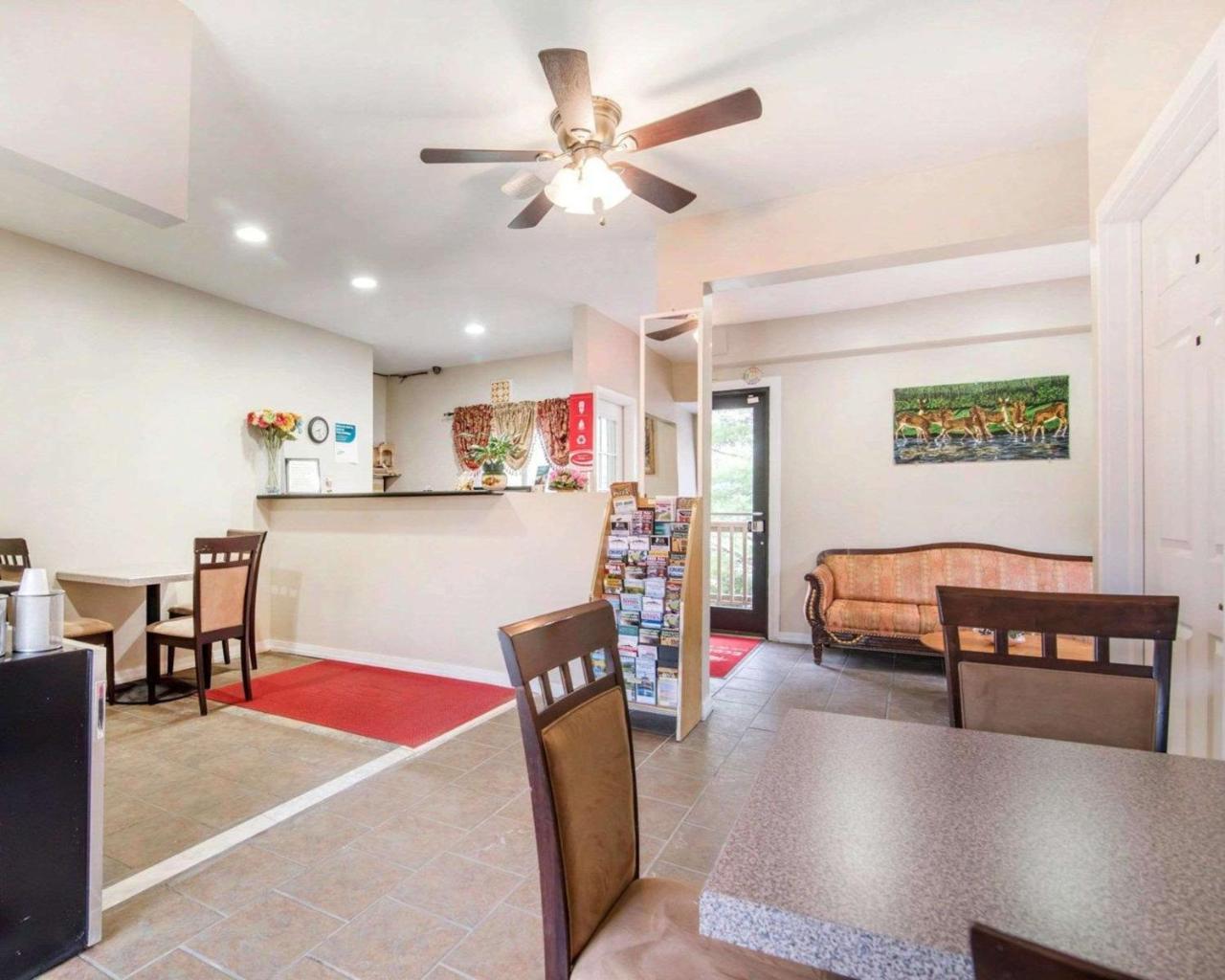 Econo Lodge نيو بالتز المظهر الخارجي الصورة