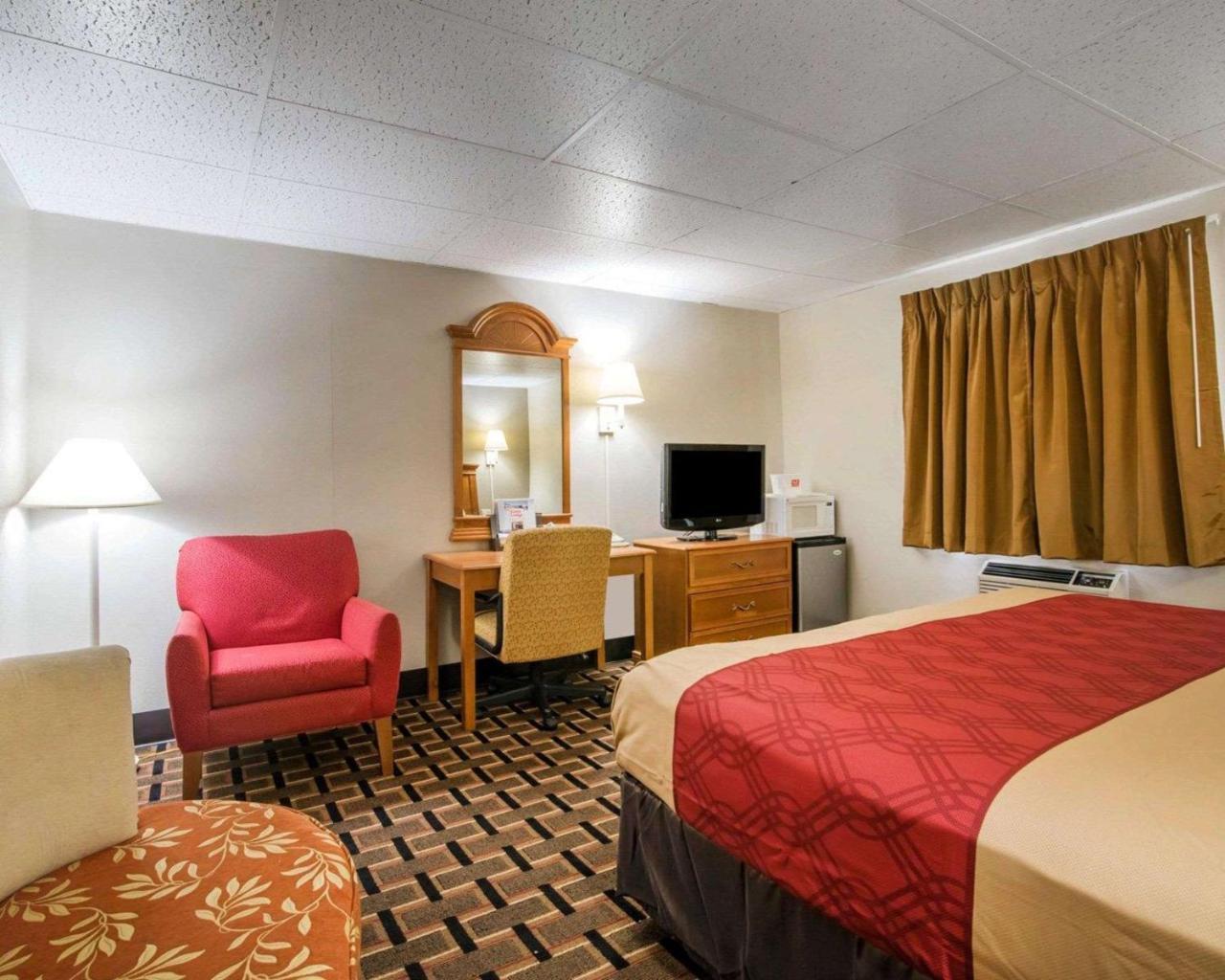 Econo Lodge نيو بالتز المظهر الخارجي الصورة