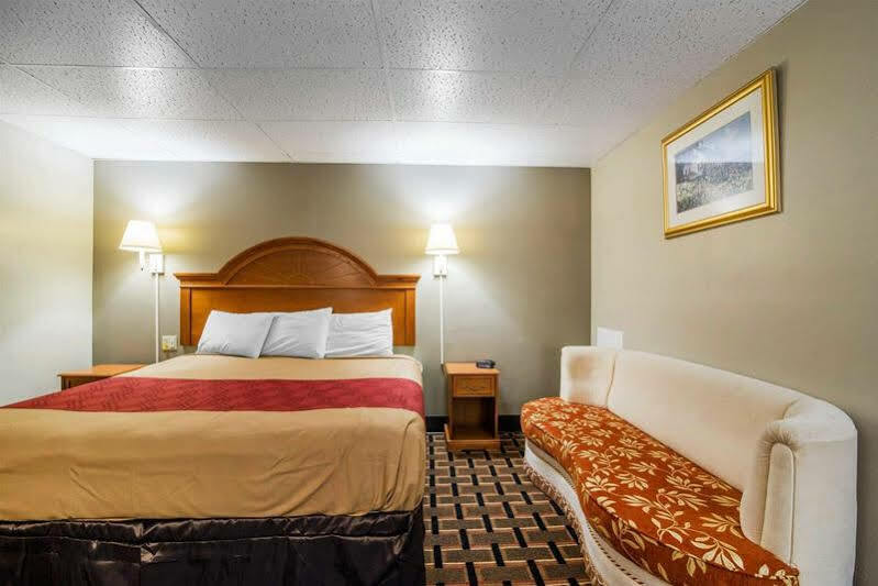Econo Lodge نيو بالتز المظهر الخارجي الصورة